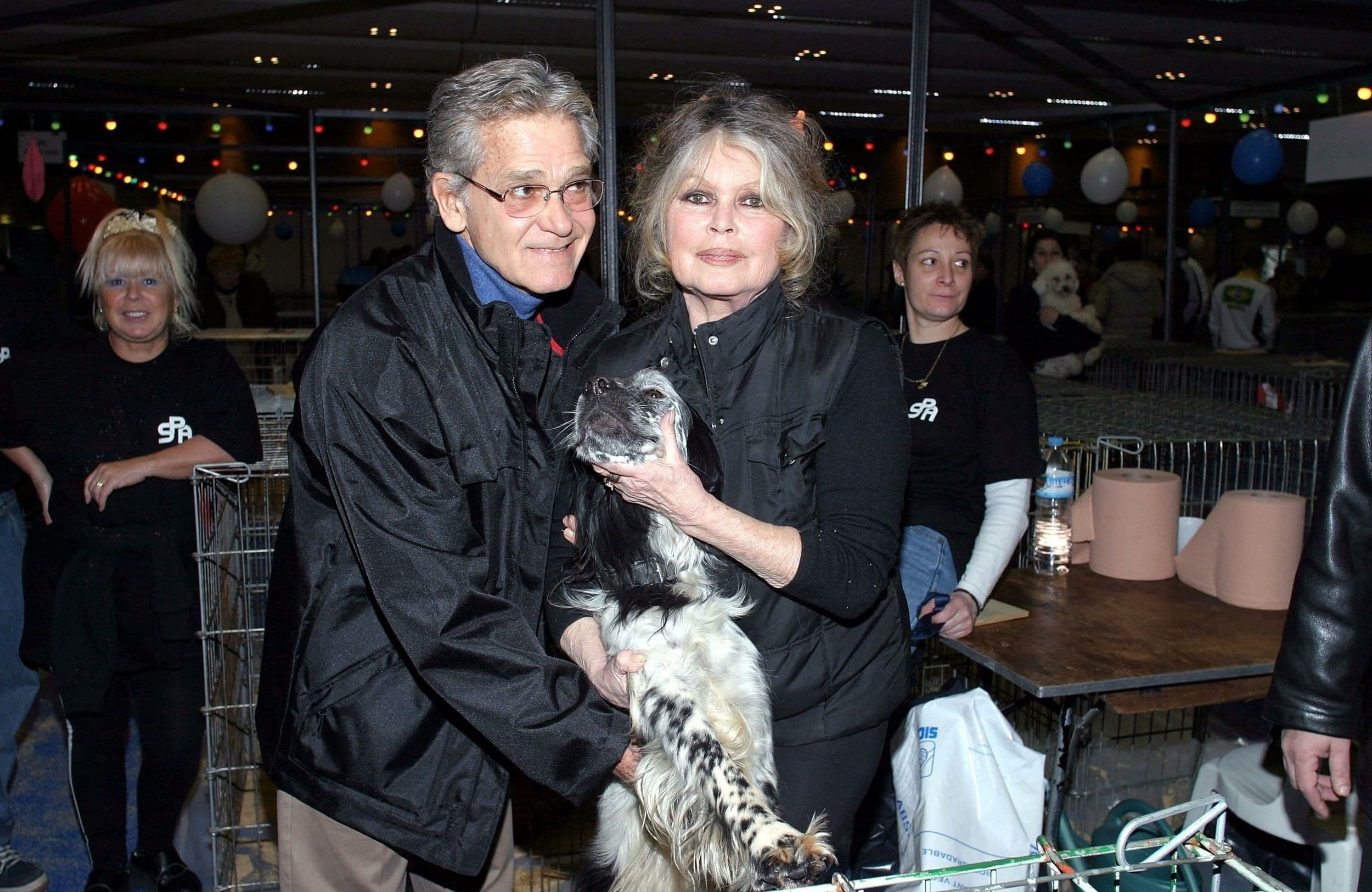 Brigitte Bardot accompagnée de Bernard d’Ormale, son mari.