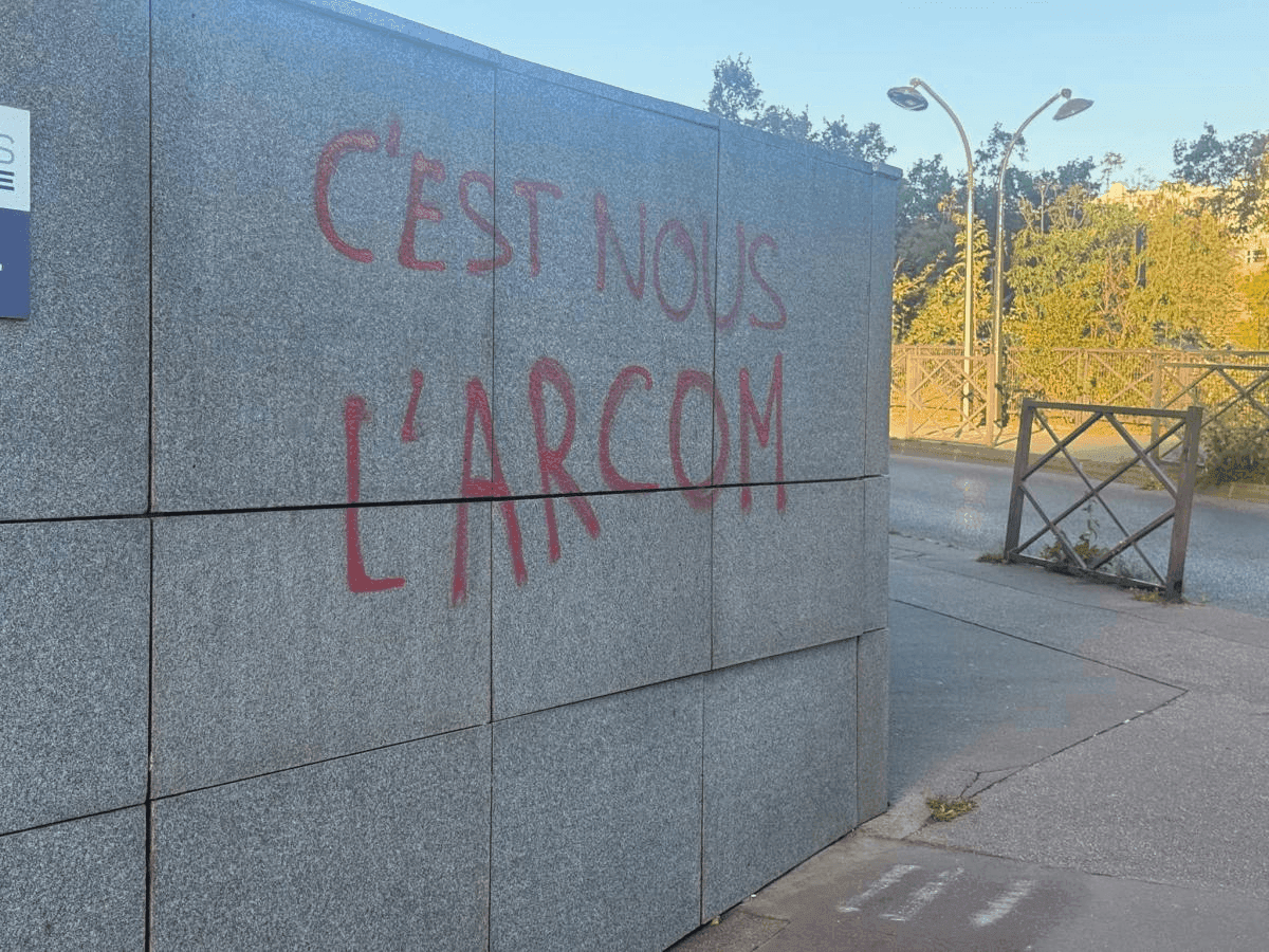 Un salarié de Mediawan (C à vous, C dans l'air) mis à pied après l'attaque des locaux de CNews et Europe 1 le 17 octobre