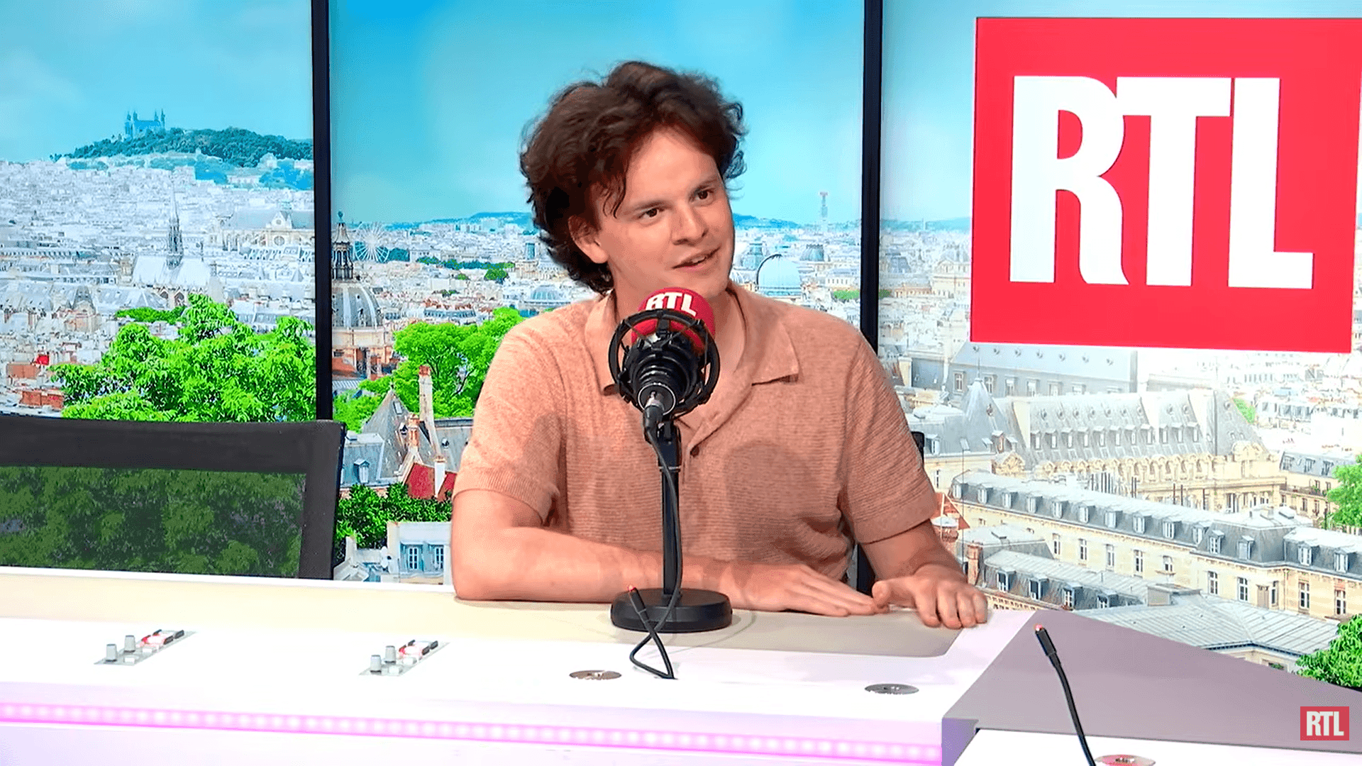 "Les 12 coups de midi" : Cyprien prêt à quitter la France après avoir empocher plus de 800 000 euros
