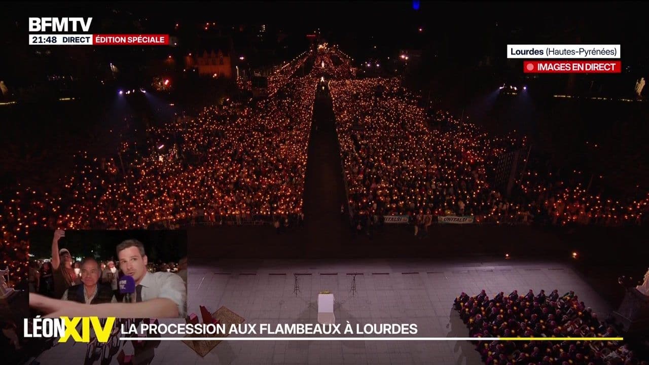 La procession aux flambeaux à Lourdes